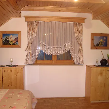 Zidanica Oplenk * Sentrupert (Dolenjska)